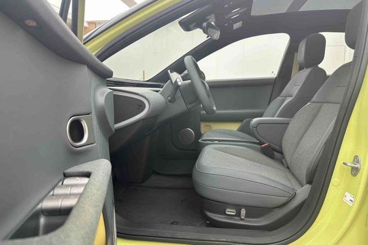 Used firefly 2025 Free Edition Driver Seat