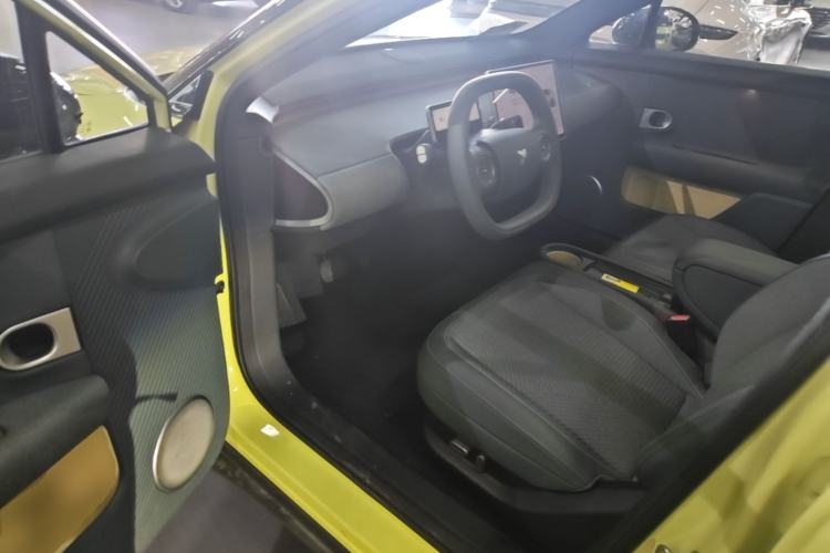 Used firefly 2025 Free Edition Driver Seat