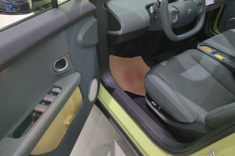 Used firefly 2025 Free Edition Driver Seat