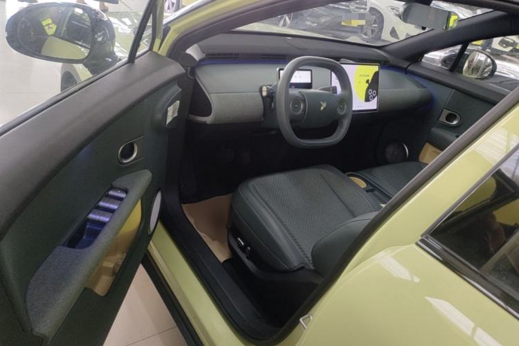 Used firefly 2025 Free Edition Driver Seat