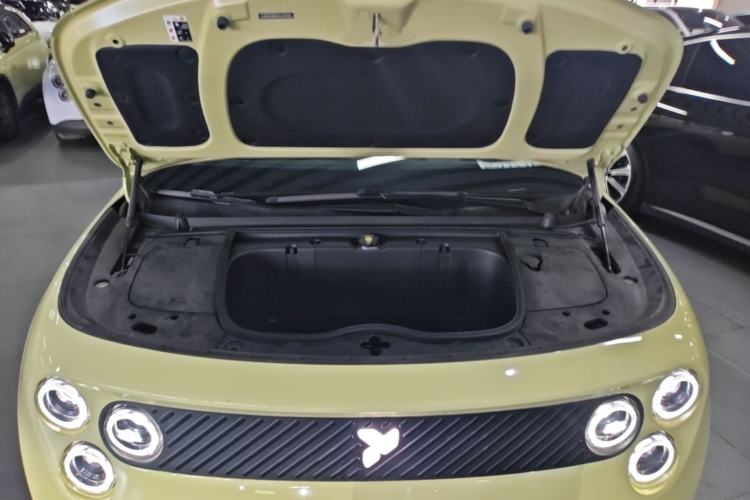 Used firefly 2025 Free Edition Engine Bay