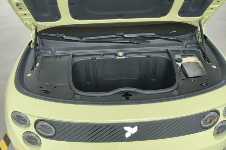 Used firefly 2025 Free Edition Engine Bay