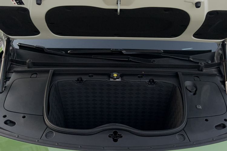 Used firefly 2025 Illuminated Edition Engine Bay
