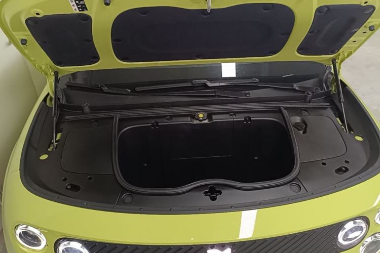 Used firefly 2025 Free Edition Engine Bay
