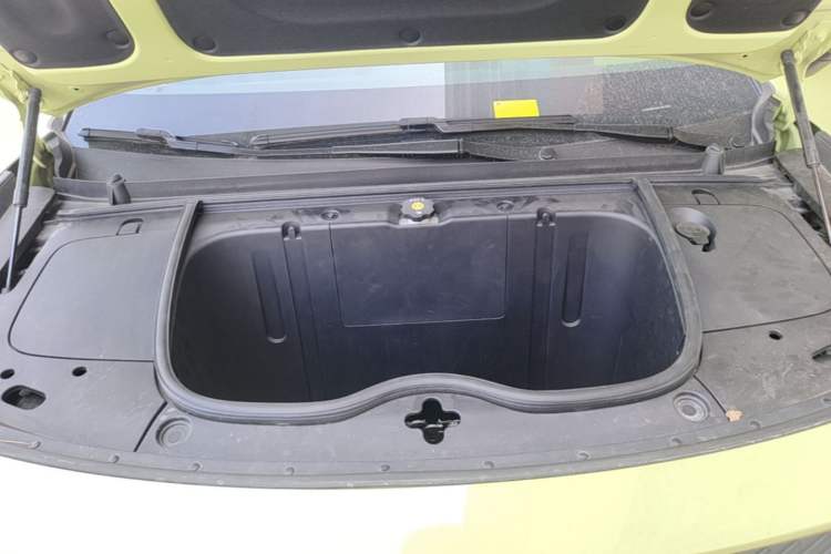 Used firefly 2025 Free Edition Engine Bay