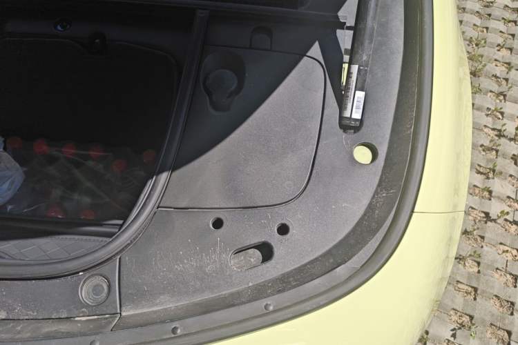Used firefly 2025 Free Edition Engine Bay Left