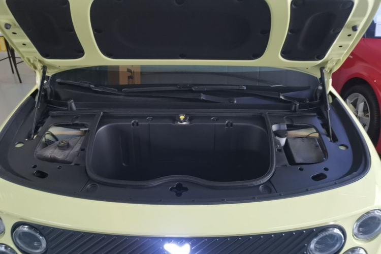 Used firefly 2025 Free Edition Engine Bay