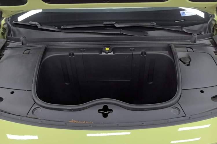 Used firefly 2025 Illuminated Edition Engine Bay
