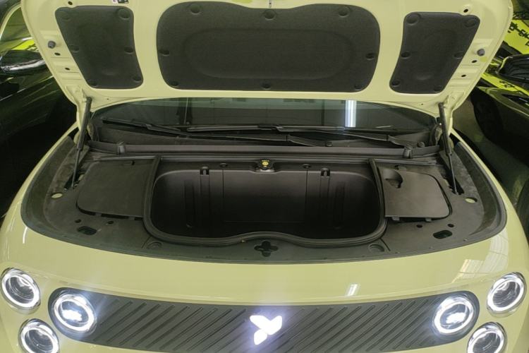 Used firefly 2025 Free Edition Engine Bay