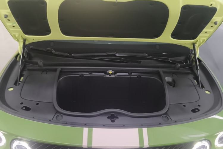 Used firefly 2025 Illuminated Edition Engine Bay