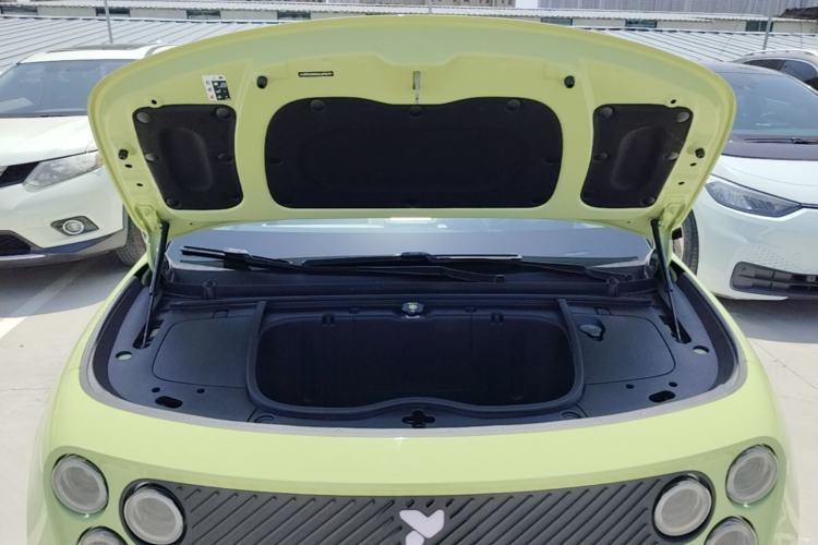 Used firefly 2025 Illuminated Edition Engine Bay
