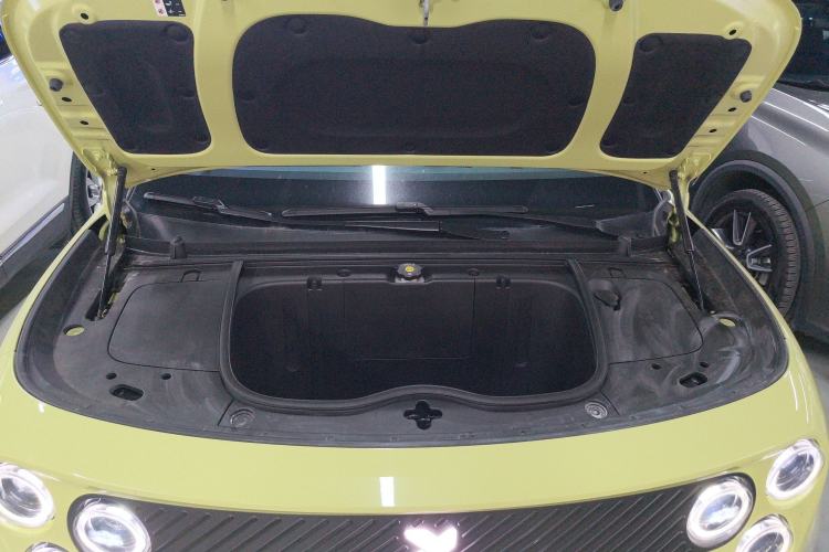 Used firefly 2025 Free Edition Engine Bay
