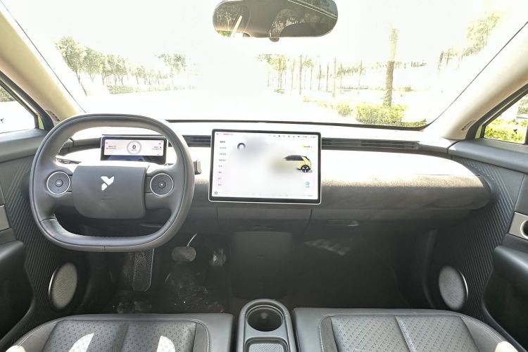 Used firefly 2025 Illuminated Edition Interior 1