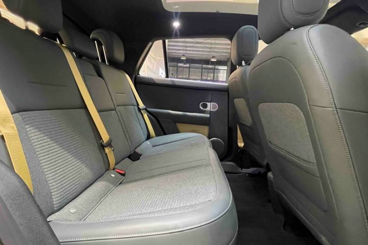 Used firefly 2025 Free Edition Interior 10