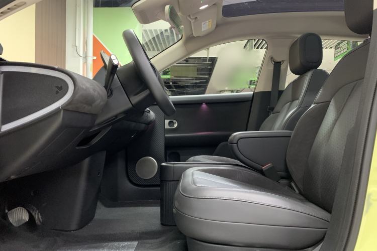 Used firefly 2025 Free Edition Interior 2