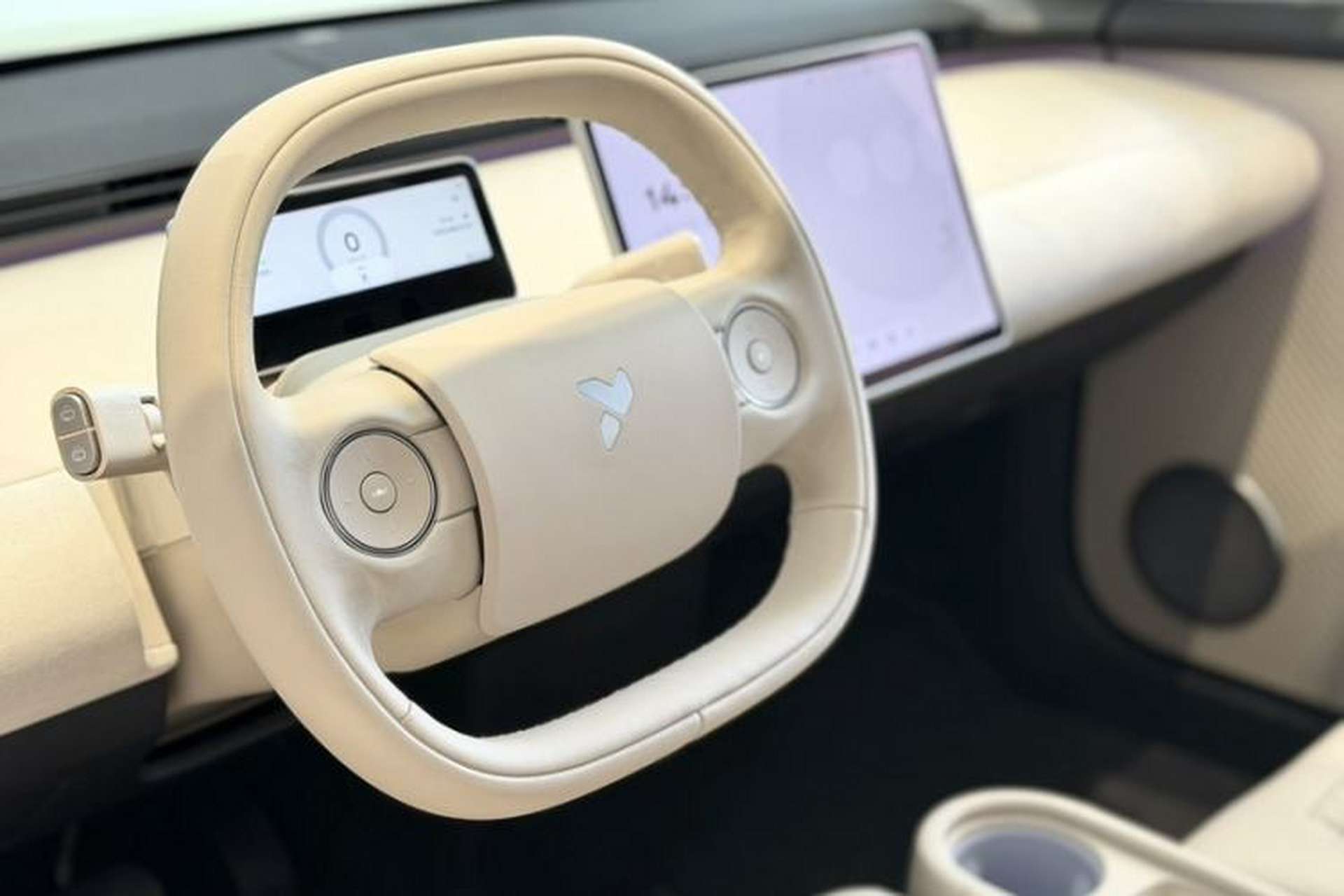 Used firefly 2025 Illuminated Edition Interior 2