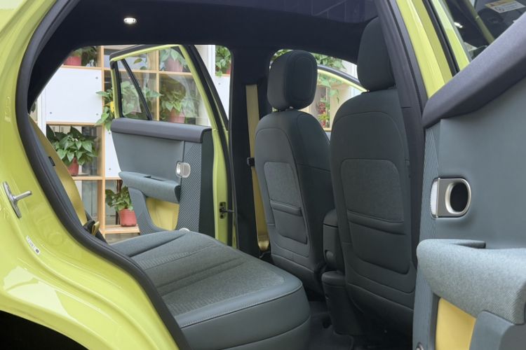 Used firefly 2025 Free Edition Interior 6