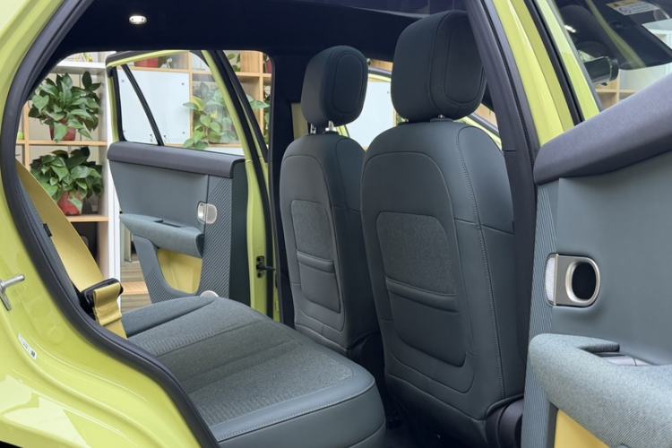 Used firefly 2025 Free Edition Interior 7