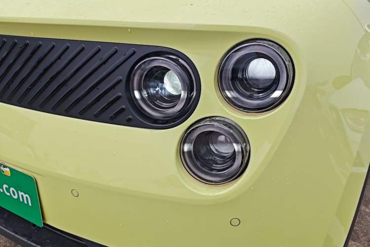 Used firefly 2025 Illuminated Edition Left Front Headlight