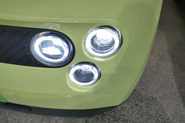 Used firefly 2025 Illuminated Edition Left Front Headlight