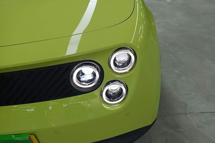 Used firefly 2025 Free Edition Left Front Headlight