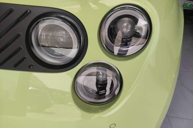 Used firefly 2025 Illuminated Edition Left Front Headlight