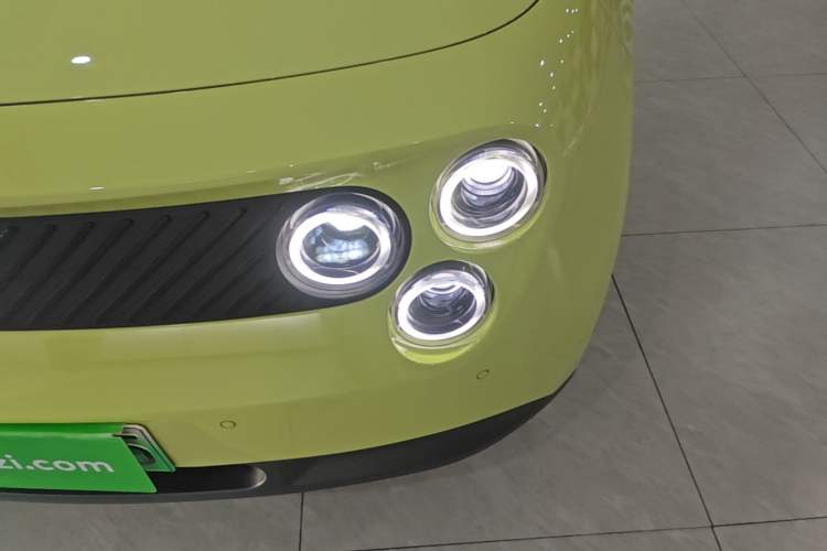 Used firefly 2025 Free Edition Left Front Headlight