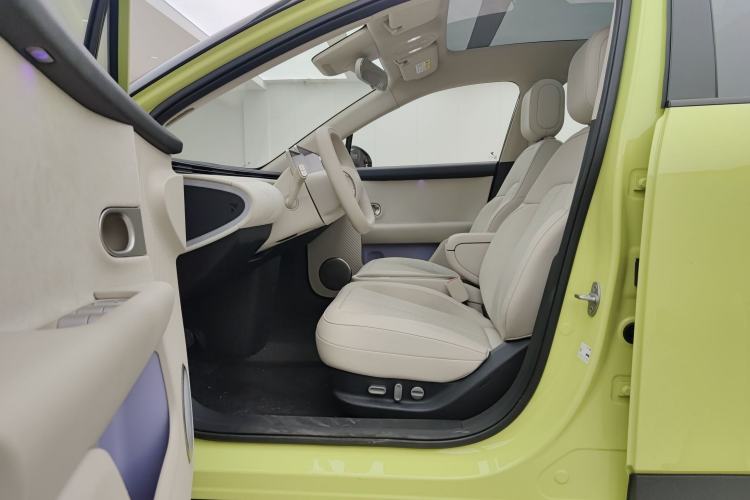 Used firefly 2025 Illuminated Edition Left Front Seat