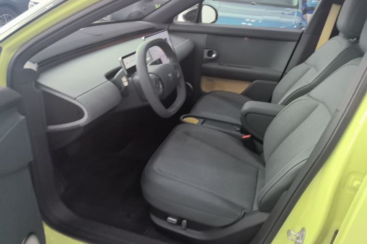 Used firefly 2025 Free Edition Left Front Seat