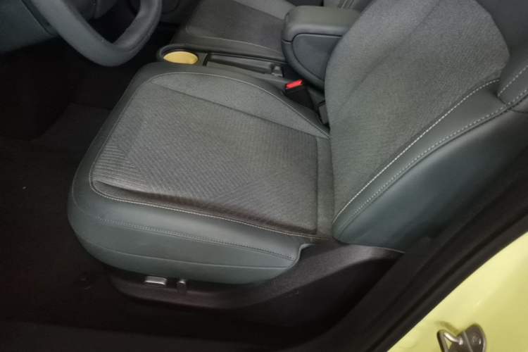 Used firefly 2025 Free Edition Left Front Seat