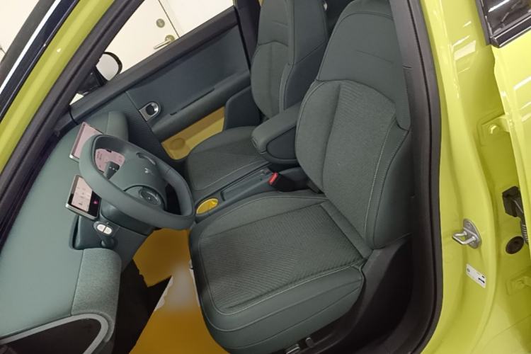 Used firefly 2025 Free Edition Left Front Seat