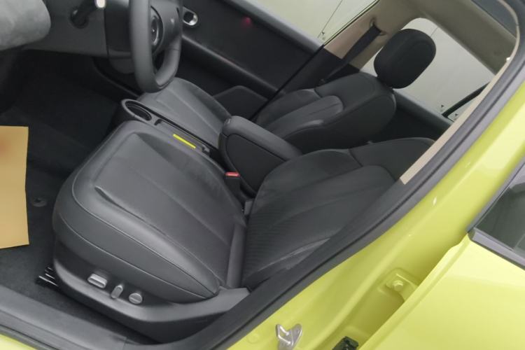 Used firefly 2025 Illuminated Edition Left Front Seat