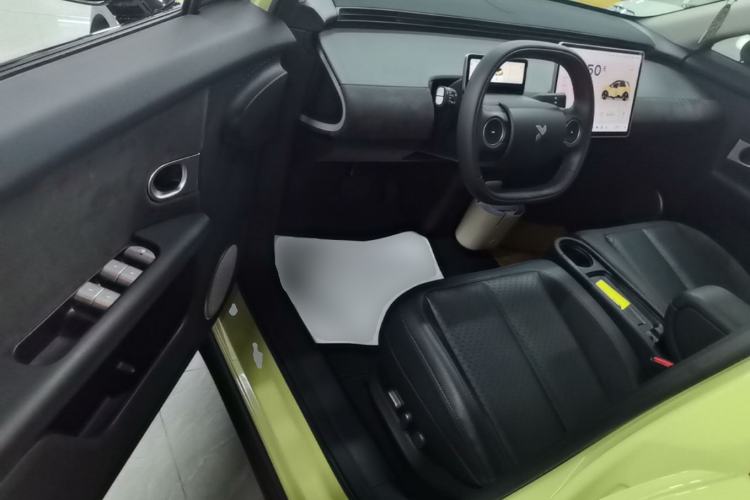 Used firefly 2025 Illuminated Edition Left Front Seat