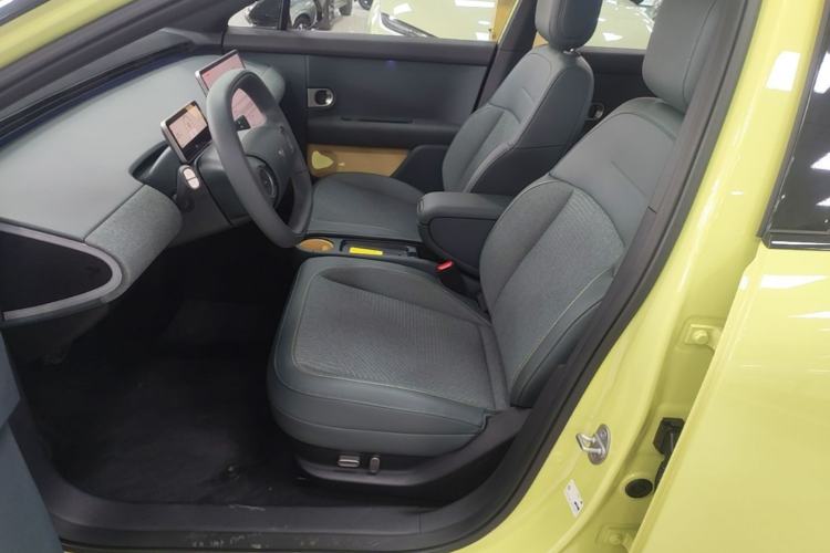 Used firefly 2025 Free Edition Left Front Seat