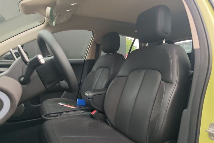 Used firefly 2025 Illuminated Edition Left Front Seat