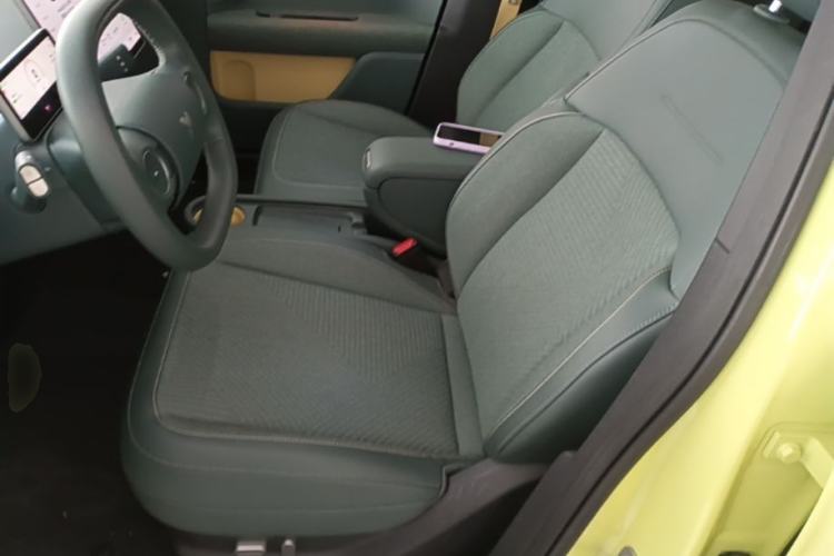Used firefly 2025 Free Edition Left Front Seat