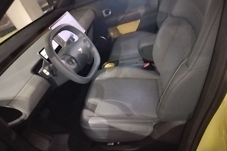 Used firefly 2025 Free Edition Left Front Seat