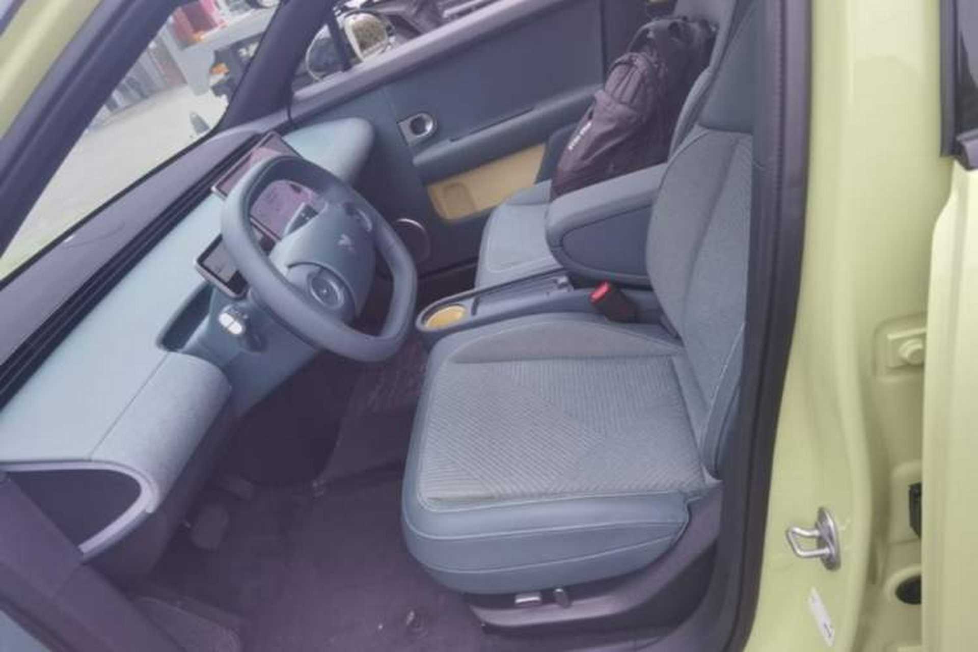 Used firefly 2025 Free Edition Left Front Seat