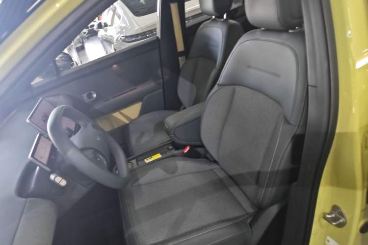 Used firefly 2025 Free Edition Left Front Seat