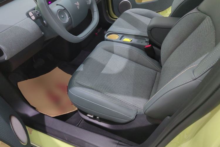 Used firefly 2025 Free Edition Left Front Seat