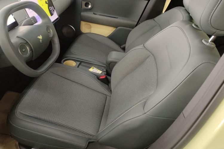 Used firefly 2025 Free Edition Left Front Seat