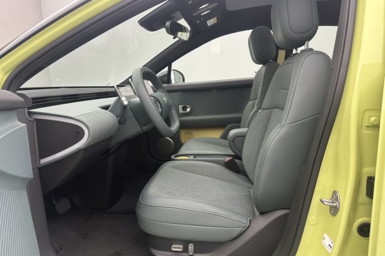 Used firefly 2025 Free Edition Left Front Seat