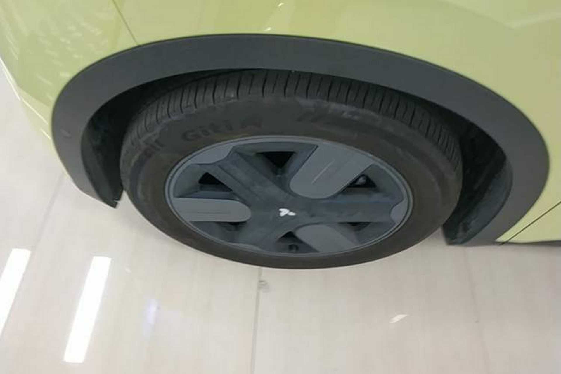 Used firefly 2025 Free Edition Left Front Wheel Hub