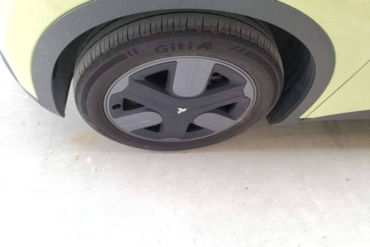 Used firefly 2025 Free Edition Left Front Wheel Hub