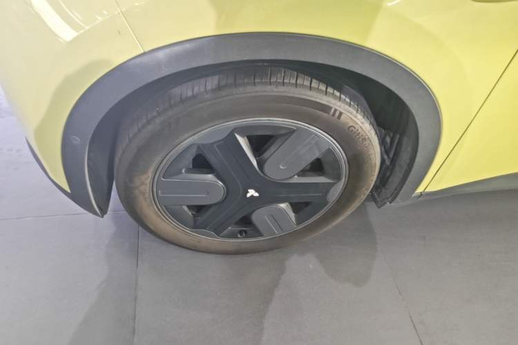 Used firefly 2025 Free Edition Left Front Wheel Hub