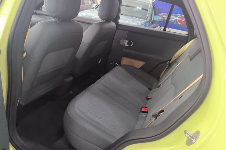 Used firefly 2025 Free Edition Left Rear Seat
