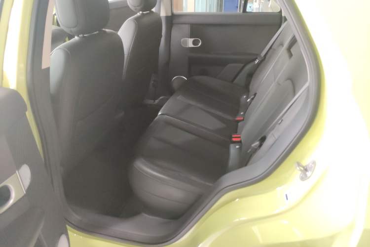 Used firefly 2025 Illuminated Edition Left Rear Seat