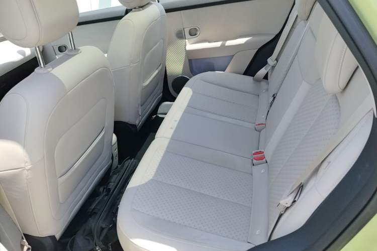 Used firefly 2025 Illuminated Edition Left Rear Seat