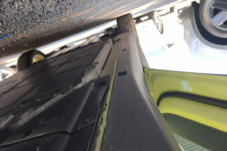 Used firefly 2025 Free Edition Left Side Sill