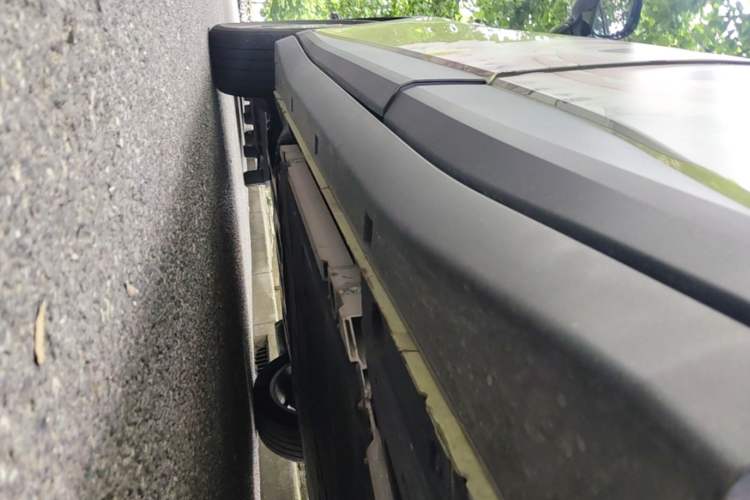 Used firefly 2025 Illuminated Edition Left Side Sill